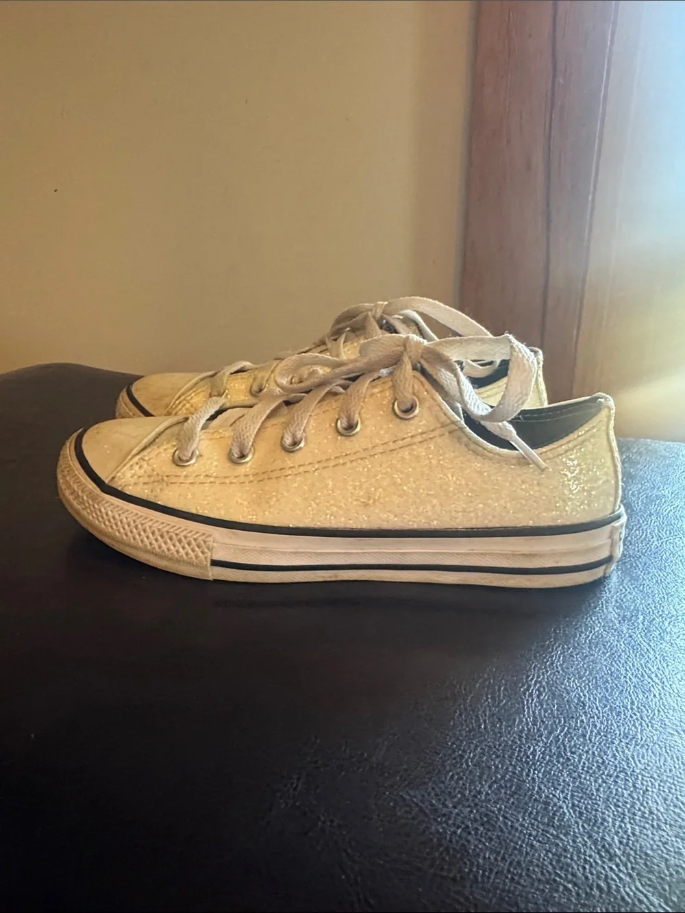 Converse Kids Low-Top Glitter Sneakers